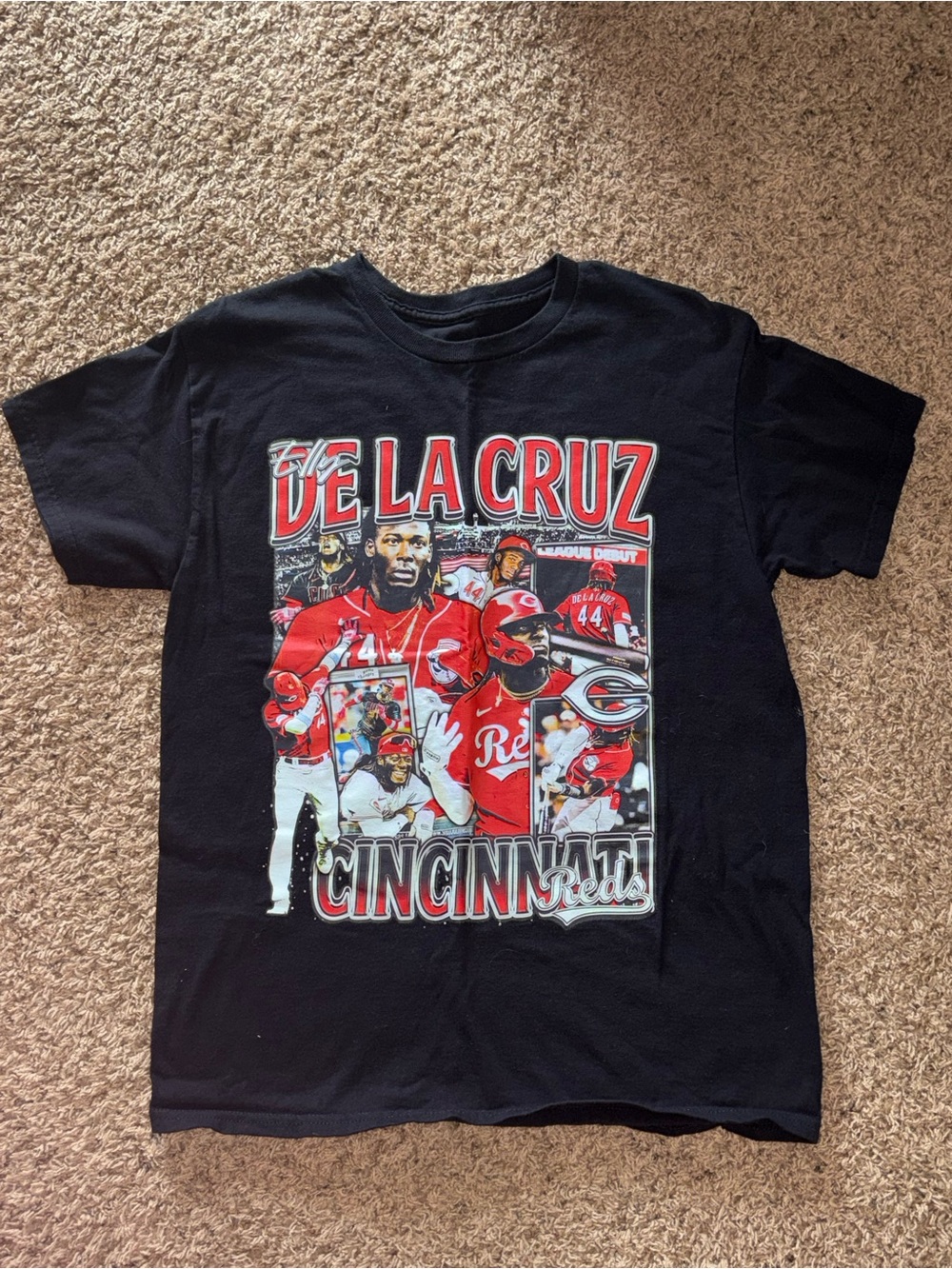 Cincinnati Reds Ella De La Cruz Black Graphic T-Shirt Size Small